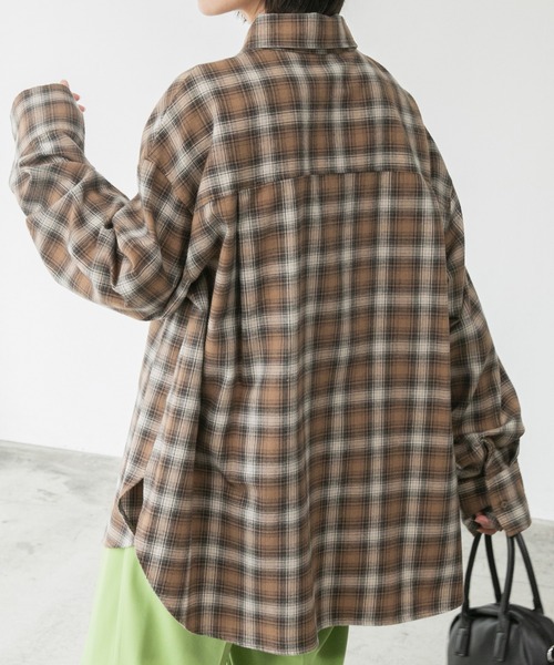 BONLECILL(ボンルシール)の「アソート柄メンズライクオーバーサイズシャツ(シャツ/ブラウス・レディース・ブルー/ライトグリーン/ブラウン/ダークブラウン/ベージュ/オフホワイト/ワイン/ホワイト系その他/カーキ/ブルー系その他/グリーン系その他/ブラック系その他/ピンク系その他/ブルー系その他2/イエロー系その他/レッド系その他/オレンジ系その他/ブラック系1/チャコールグレー/ブラック系2/ネイビー系/ブラック系3/ブラウン系/ネイビー系1/イエロー系その他2/ブルー系その他3・FREE)」の9枚目の写真