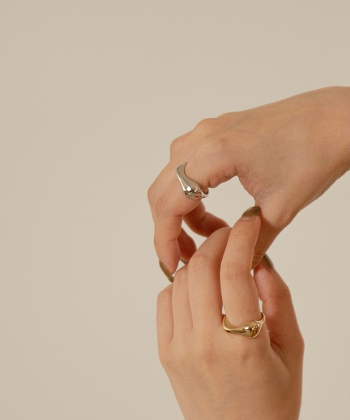 lawgy(ラウジー)の「wave ring(リング・レディース・シルバー/ゴールド・FREE)」の7枚目の写真