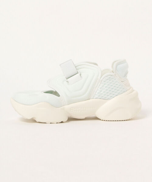 NIKE（ナイキ）の「NIKE / ウィメンズ アクア リフト①（スニーカー・レディース・ホワイト/ブラック・25/24.5/23.5/24/23）」の11枚目の写真