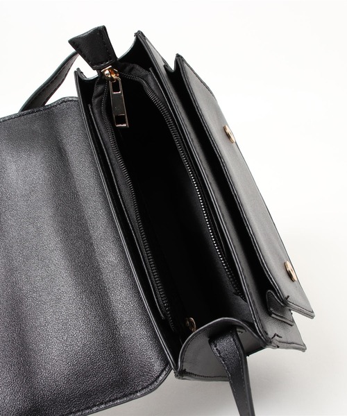 PairPair(ペアペア)の「バックルショルダーバッグ(ショルダーバッグ・レディース・ブラック/ベージュ・FREE)」の10枚目の写真