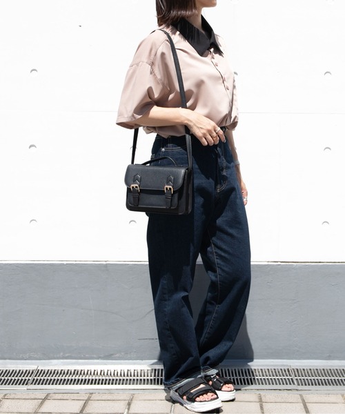 PairPair(ペアペア)の「バックルショルダーバッグ(ショルダーバッグ・レディース・ブラック/ベージュ・FREE)」の11枚目の写真