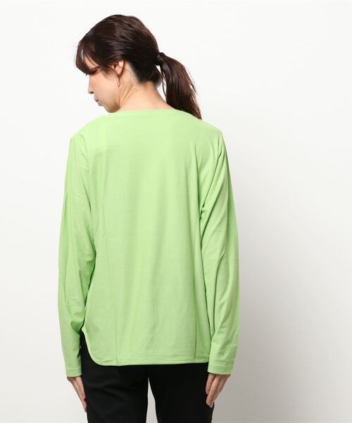 BENETTON (UNITED COLORS OF BENETTON)（ベネトンユナイテッドカラーズオブベネトン）の「【BENETTON / ベネトン】レディース UVカット 吸水速乾 ストレッチロングTシャツ（Tシャツ/カットソー・レディース・ライトグリーン/ブラック/パープル/ライトブルー/ピンク/ホワイト・MEDIUM/X-LARGE/SMALL/XXX-LARGE/LARGE/XX-LARGE）」の8枚目の写真