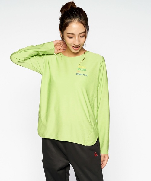 BENETTON (UNITED COLORS OF BENETTON)（ベネトンユナイテッドカラーズオブベネトン）の「【BENETTON / ベネトン】レディース UVカット 吸水速乾 ストレッチロングTシャツ（Tシャツ/カットソー・レディース・ライトグリーン/ブラック/パープル/ライトブルー/ピンク/ホワイト・MEDIUM/X-LARGE/SMALL/XXX-LARGE/LARGE/XX-LARGE）」の4枚目の写真