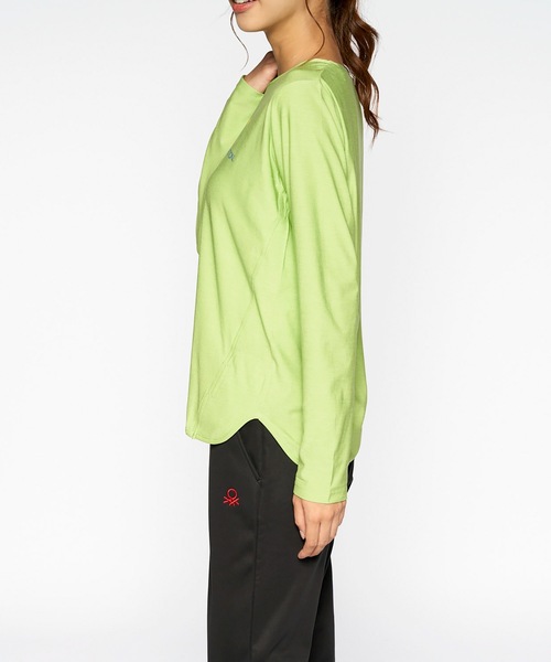 BENETTON (UNITED COLORS OF BENETTON)（ベネトンユナイテッドカラーズオブベネトン）の「【BENETTON / ベネトン】レディース UVカット 吸水速乾 ストレッチロングTシャツ（Tシャツ/カットソー・レディース・ライトグリーン/ブラック/パープル/ライトブルー/ピンク/ホワイト・MEDIUM/X-LARGE/SMALL/XXX-LARGE/LARGE/XX-LARGE）」の11枚目の写真