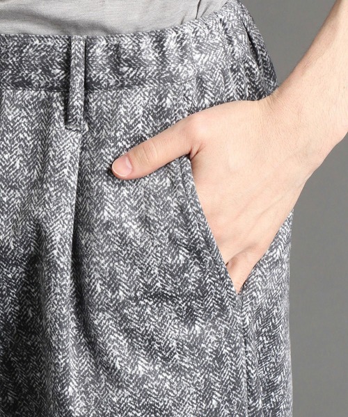 HIDEAWAYS NICOLE（ハイダウェイニコル）の「ヘリンボン柄スウェードワイドパンツ（その他パンツ・メンズ・チャコールグレー/ブラック/ネイビー・SMALL/MEDIUM/LARGE/X-LARGE）」の12枚目の写真