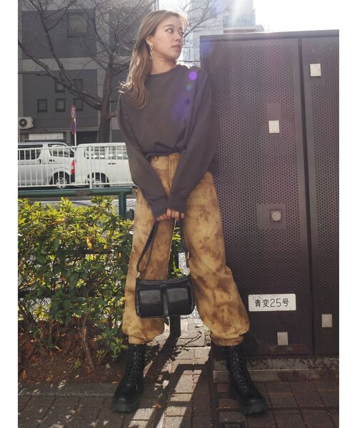 EVRIS（エヴリス）の「ブリーチストレートパンツ（デニムパンツ・レディース・ベージュ/ブラック・SMALL/MEDIUM）」の16枚目の写真