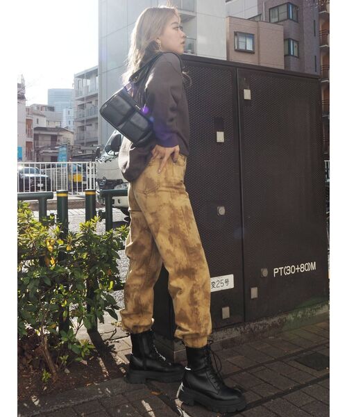 EVRIS（エヴリス）の「ブリーチストレートパンツ（デニムパンツ・レディース・ベージュ/ブラック・SMALL/MEDIUM）」の21枚目の写真