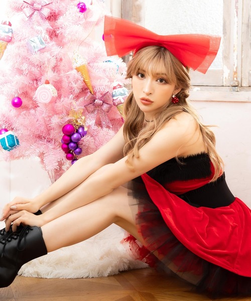 Tika(ティカ)の「リボンカチューシャ 赤 サンタ コスプレ シフォン クリスマス コスチューム サンタコス(コスチューム/パーティーグッズ・レディース・レッド・FREE)」の3枚目の写真