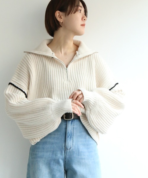 notch.(ノッチ)の「ライン入りハーフZIPショートニット(ニット/セーター・レディース・グレー/ブラック/オフホワイト・M)」の2枚目の写真