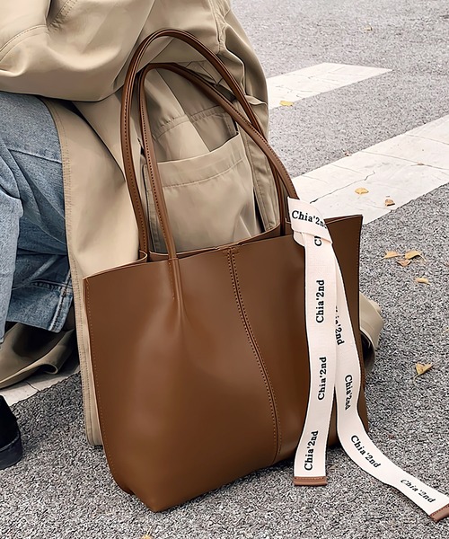 Dita（ディータ）の「ストラップソフトトートバッグ（ポーチ付き）A4（トートバッグ・レディース・ブラウン/ブラック/キャメル/ナチュラル・FREE）」の12枚目の写真