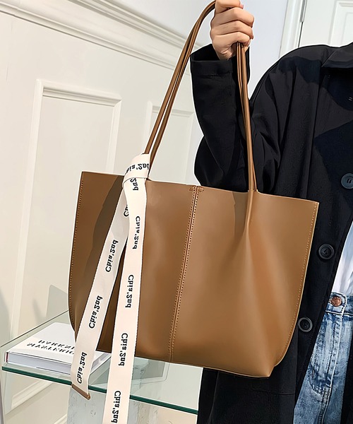 Dita（ディータ）の「ストラップソフトトートバッグ（ポーチ付き）A4（トートバッグ・レディース・ブラウン/ブラック/キャメル/ナチュラル・FREE）」の10枚目の写真