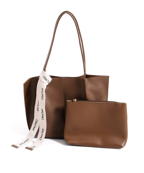 Dita（ディータ）の「ストラップソフトトートバッグ（ポーチ付き）A4（トートバッグ・レディース・ブラウン/ブラック/キャメル/ナチュラル・FREE）」の7枚目の写真