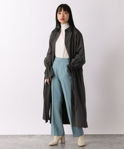 LOWRYS FARM（ローリーズファーム）の「オックスソデフリルシャツワンピース　262582（ワンピース・レディース・チャコールグレー/ベージュ/ブルー・FREE）」の2枚目の写真