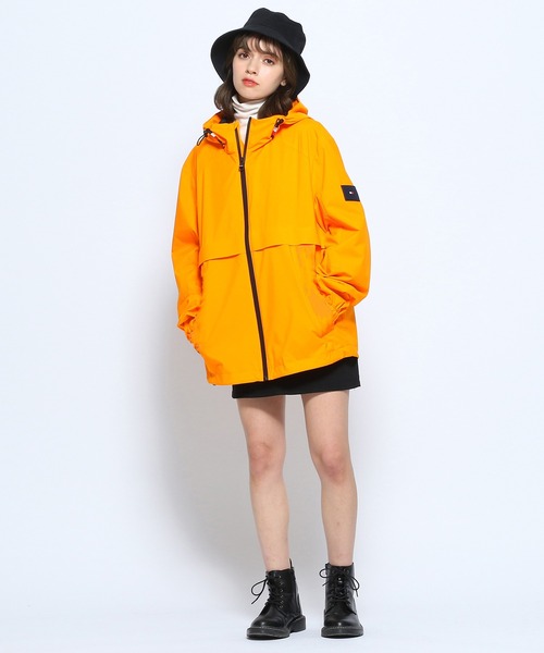 TOMMY HILFIGER(トミーヒルフィガー)の「リップトップフーデッドジャケット(ナイロンジャケット・メンズ・ブルー/オレンジ/ブラック・SMALL/X-LARGE/LARGE/MEDIUM)」の16枚目の写真