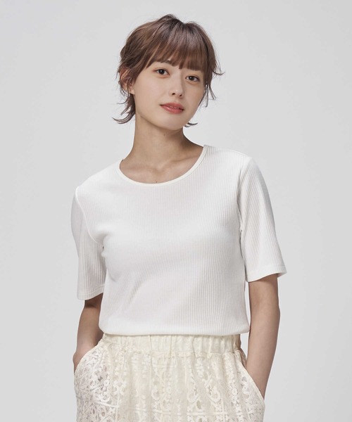 HONEYSUCKLE ROSE(ハニーサックルローズ)の「【HONEYSUCKLE ROSE】リブクルーネックTシャツ(Tシャツ/カットソー・レディース・ブラウン/ブラック/オフホワイト・S/L/M)」の1枚目の写真