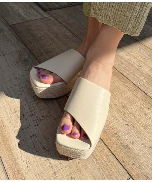 Settimissimo（セッティミッシモ）の「スクエアージュートサンダル（サンダル・レディース・ブラック/オフホワイト・S/M/L）」の22枚目の写真