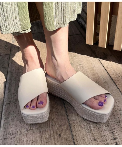 Settimissimo（セッティミッシモ）の「スクエアージュートサンダル（サンダル・レディース・ブラック/オフホワイト・S/M/L）」の21枚目の写真