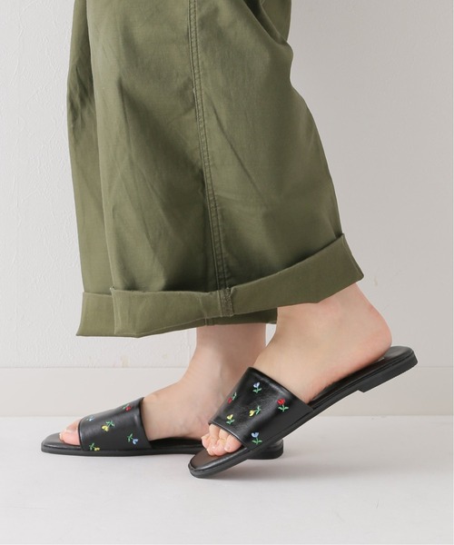 Casselini(キャセリーニ)の「【Casselini/キャセリーニ】シシュウサンダル(サンダル・レディース・ブラック/イエロー・SMALL/MEDIUM/LARGE)」の20枚目の写真
