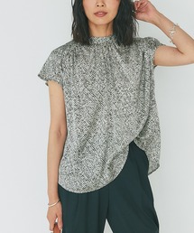 モダンドットフレンチブラウス