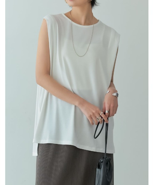 Re:EDIT（リエディ）の「接触冷感とろみショルダータックノースリーブシャツ（タンクトップ・レディース・ホワイト/オレンジ/グリーン/スミクロ/グレイッシュベージュ・MEDIUM/LARGE）」の6枚目の写真