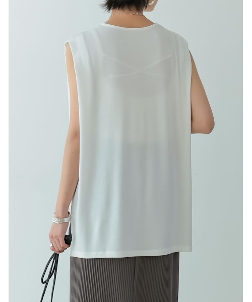 Re:EDIT（リエディ）の「接触冷感とろみショルダータックノースリーブシャツ（タンクトップ・レディース・ホワイト/オレンジ/グリーン/スミクロ/グレイッシュベージュ・MEDIUM/LARGE）」の8枚目の写真