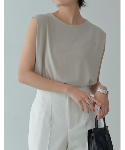 Re:EDIT（リエディ）の「接触冷感とろみショルダータックノースリーブシャツ（タンクトップ・レディース・ホワイト/オレンジ/グリーン/スミクロ/グレイッシュベージュ・MEDIUM/LARGE）」の15枚目の写真