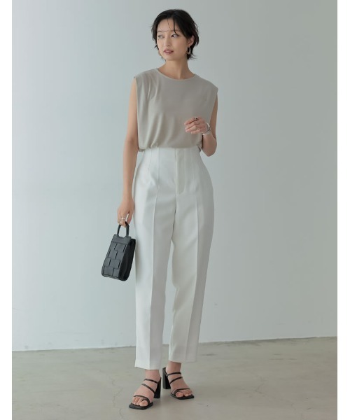 Re:EDIT（リエディ）の「接触冷感とろみショルダータックノースリーブシャツ（タンクトップ・レディース・ホワイト/オレンジ/グリーン/スミクロ/グレイッシュベージュ・MEDIUM/LARGE）」の16枚目の写真