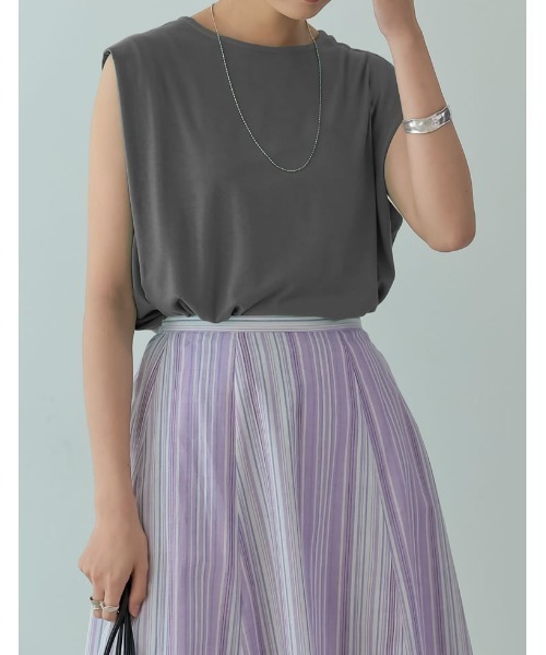 Re:EDIT（リエディ）の「接触冷感とろみショルダータックノースリーブシャツ（タンクトップ・レディース・ホワイト/オレンジ/グリーン/スミクロ/グレイッシュベージュ・MEDIUM/LARGE）」の20枚目の写真