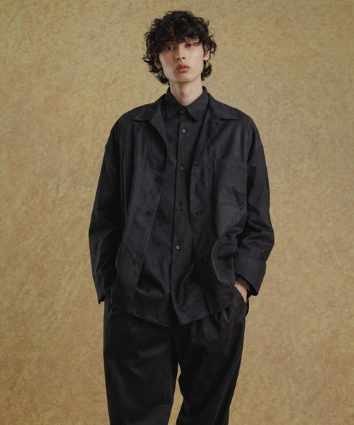 ADAM ET ROPE'（アダムエロペ）の「フェイクスエード ビッグシルエット カバーオール/イージーケア/3シーズン着用可能/ユニセックス（カバーオール・メンズ・ブラウン/ブラック・M/L）」の22枚目の写真