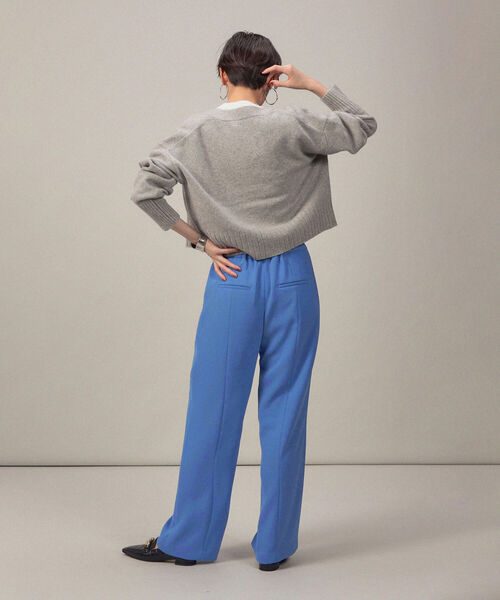 NOLLEY’S Sophi（ノーリーズソフィ）の「MUSICカシミヤ混ショートVネックカーディガン（カーディガン/ボレロ・レディース・ライトブルー/グレー/オフホワイト/ピンク/イエロー・38）」の15枚目の写真