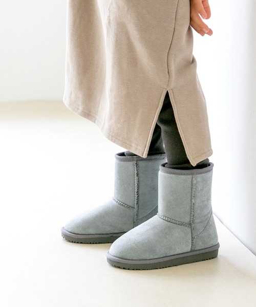 mooimooi(モーイモーイ)の「撥水 キッズムートンブーツ(ブーツ・キッズ・チャコールグレー/ブラック/ベージュ/キャメル/ダークブラウン/ブルー/スモークピンク/アニマル/アイボリー系・16.0cm/17.0cm/18.0cm/19.0cm/20.0cm/21.0cm)」の6枚目の写真