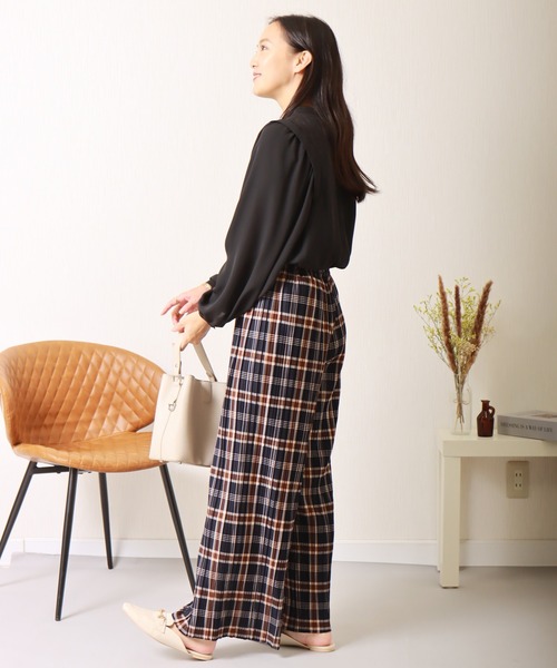 libelle more(リベル モア)の「チェック柄 裏起毛プリーツパンツ(スラックス・レディース・ネイビー・M)」の22枚目の写真