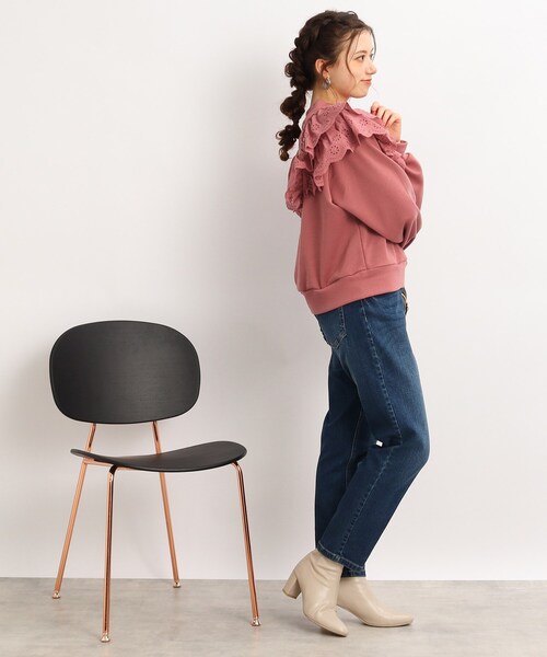 Cutie Blonde（キューティーブロンド）の「◆【360度 映える】レースフリル スウェット（スウェット・レディース・ブラック/ホワイト系/ピンク系・02/03）」の21枚目の写真