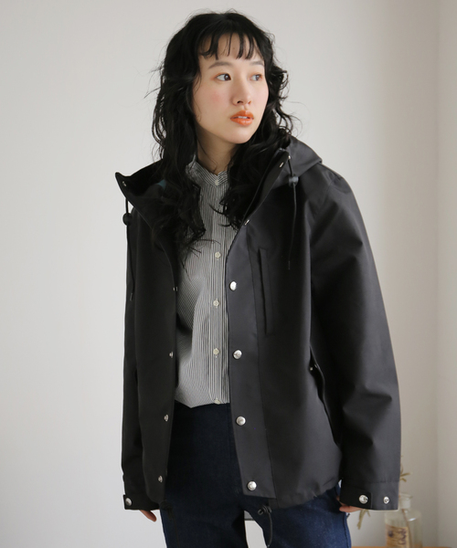 B.C STOCK（ベーセーストック）の「RETRO OUT DOOR マウンテンパーカー（マウンテンパーカー・メンズ・ベージュ/グリーン/ブラック・SMALL/MEDIUM/LARGE）」の2枚目の写真