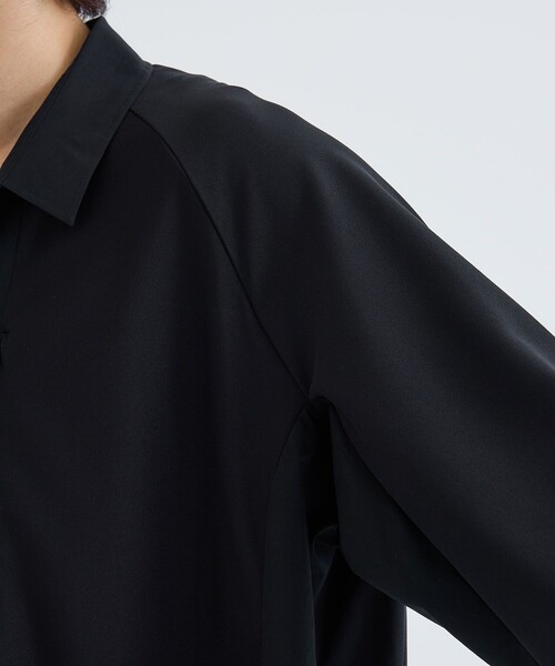 WHITE MOUNTAINEERING（ホワイトマウンテニアリング）の「TECH RAGLAN