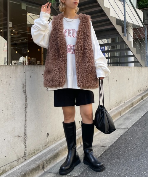 CIAOPANIC（チャオパニック）の「ボリュームファーベスト（ベスト・レディース・オフホワイト/モカ・FREE）」の7枚目の写真