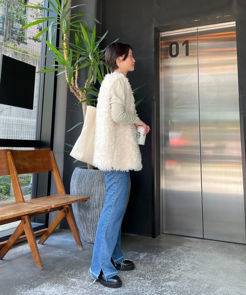 CIAOPANIC（チャオパニック）の「ボリュームファーベスト（ベスト