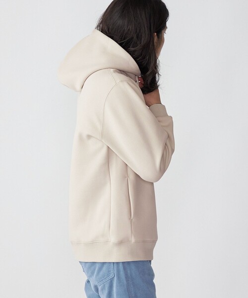 SHIPS（シップス）の「*SHIPS: ワンポイント ロゴ 梨地 ボンディング フリース プルオーバー パーカー（パーカー・メンズ・ブラック/グレー/ベージュ・SMALL/MEDIUM/LARGE/X-LARGE）」の13枚目の写真