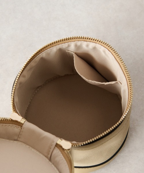 un dix cors（アンディコール）の「コーデが華やぐ　バニティバッグ（ハンドバッグ・レディース・ブラック/レッド/ベージュ・FREE）」の6枚目の写真