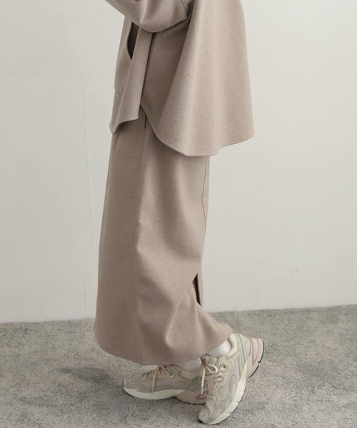 URBAN RESEARCH DOORS（アーバンリサーチドアーズ）の「『セットアップ対応』 メルトンライクストレートスカート（スカート・レディース・ベージュ/ネイビー・MEDIUM）」の11枚目の写真