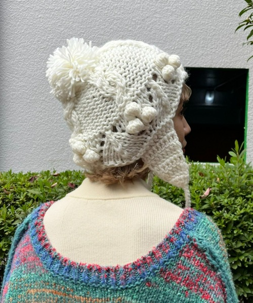 CIAOPANIC（チャオパニック）の「ボンボン付きハンド編みニットバラクラバ/ニットキャップ（ニットキャップ/ビーニー・レディース・オフホワイト/ボルドー/ブラウン・FREE）」の15枚目の写真