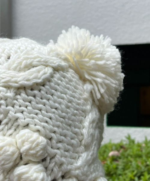 CIAOPANIC（チャオパニック）の「ボンボン付きハンド編みニットバラクラバ/ニットキャップ（ニットキャップ/ビーニー・レディース・オフホワイト/ボルドー/ブラウン・FREE）」の12枚目の写真