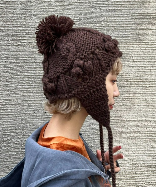 CIAOPANIC（チャオパニック）の「ボンボン付きハンド編みニットバラクラバ/ニットキャップ（ニットキャップ/ビーニー・レディース・オフホワイト/ボルドー/ブラウン・FREE）」の16枚目の写真