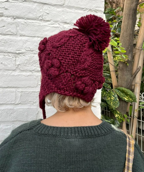 CIAOPANIC（チャオパニック）の「ボンボン付きハンド編みニットバラクラバ/ニットキャップ（ニットキャップ/ビーニー・レディース・オフホワイト/ボルドー/ブラウン・FREE）」の11枚目の写真