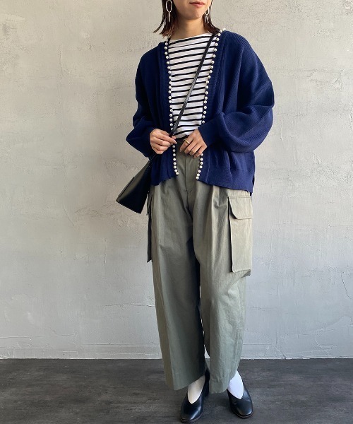 JEANS FACTORY （ジーンズファクトリー）の「[MAISON DE L'ALLURE/メゾンドゥラリュール] パールデザイン ニットカーディガン（ニット/セーター・レディース・ネイビー/ブラック/オフホワイト・F）」の21枚目の写真