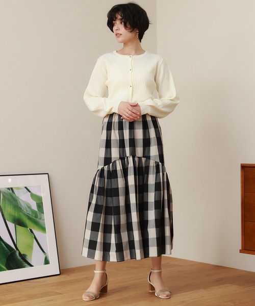 TRUDEA(トルディア)の「スポンディッシュメタル釦リブカーディガン(カーディガン/ボレロ・レディース・ネイビー/モカ/ホワイト・MEDIUM/LARGE)」の14枚目の写真