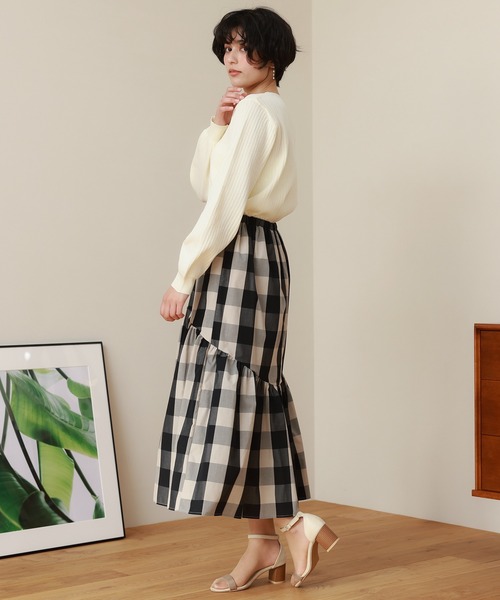 TRUDEA(トルディア)の「スポンディッシュメタル釦リブカーディガン(カーディガン/ボレロ・レディース・ネイビー/モカ/ホワイト・MEDIUM/LARGE)」の16枚目の写真