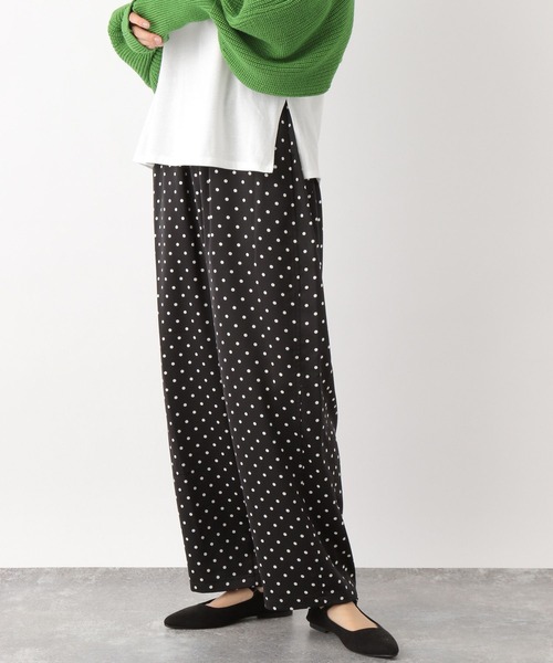 LEPSIM（レプシィム）の「ツヤサテンガライージーパンツ　179314（その他パンツ・レディース・ベージュ系その他/ベージュ系その他2/ブラック系その他/ブルー系その他・FREE）」の19枚目の写真