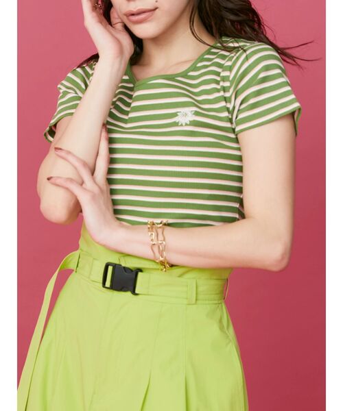 EVRIS（エヴリス）の「SUNNYショートTシャツ（Tシャツ/カットソー・レディース・ベージュ/ピンク/ブラック/ホワイト/グリーン/ブルー/パープル・FREE）」の4枚目の写真