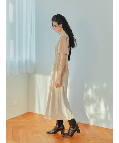 Ayla(アイラ)の「back ribbon velvet dress(ドレス・レディース・ブラック/ベージュ・FREE)」の5枚目の写真